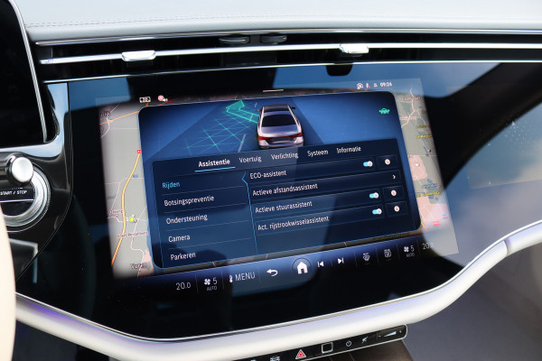 Mercedes-Benz E-Klasse 400 e 4MATIC Exclusive Line | Hypercreen | Luchtvering | Achterasbesturing | Distronic+ | Massage | Stoelventilatie | 3D-Display | HUD | Vlakkenverwarming | Digital Light |