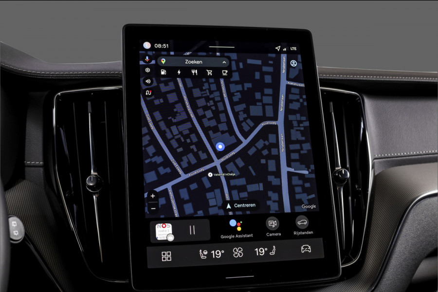 Volvo XC60 2.0 T8 Plug-in hybrid AWD Plus Black Edition | S/K Panodak | Harman/Kardon | Dig.Cockpit | Adapt.Cruise | Stoel-+Stuurverw. | Elek. stoelen | Camera | NAV+App.Connect | ECC | LM 21" | 6030