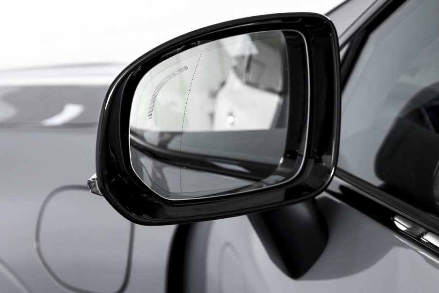Volvo XC60 2.0 T8 Plug-in hybrid AWD Plus Black Edition | S/K Panodak | Harman/Kardon | Dig.Cockpit | Adapt.Cruise | Stoel-+Stuurverw. | Elek. stoelen | Camera | NAV+App.Connect | ECC | LM 21" | 6030