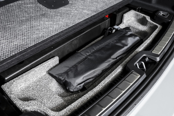 Volvo XC60 2.0 T8 Plug-in hybrid AWD Plus Black Edition | S/K Panodak | Harman/Kardon | Dig.Cockpit | Adapt.Cruise | Stoel-+Stuurverw. | Elek. stoelen | Camera | NAV+App.Connect | ECC | LM 21" | 6030