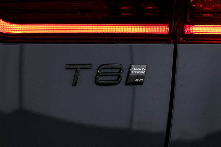 Volvo XC60 2.0 T8 Plug-in hybrid AWD Plus Black Edition - Facelift MY26 | Harman/Kardon | S/K-Panodak | Dig. Cockpit | Adapt. Cruise | Elek. Klep | Stoel-+Stuurverw. | Camera | NAV+App. Connect | ECC | LM 21" | 5589