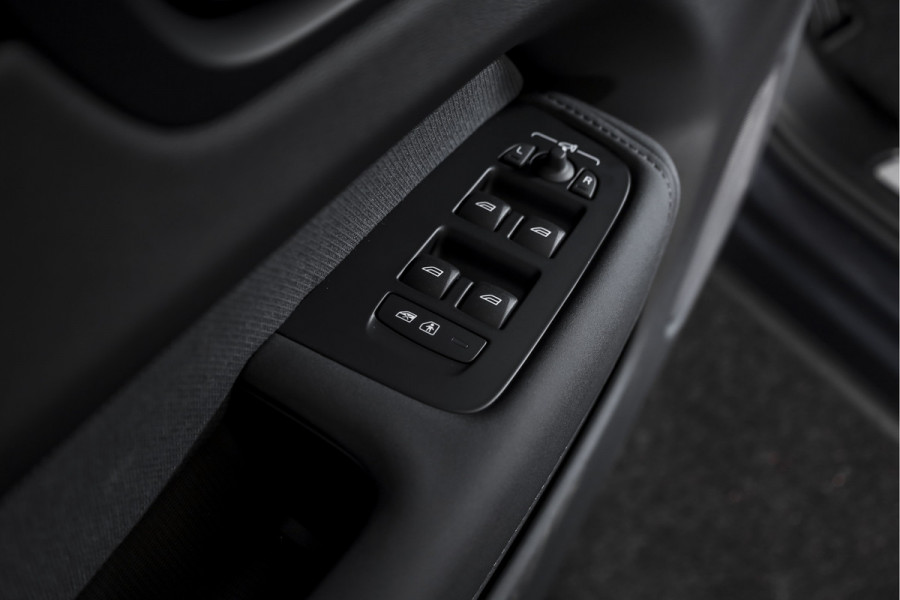 Volvo XC60 2.0 T8 Plug-in hybrid AWD Plus Black Edition - Facelift MY26 | Harman/Kardon | S/K-Panodak | Dig. Cockpit | Adapt. Cruise | Elek. Klep | Stoel-+Stuurverw. | Camera | NAV+App. Connect | ECC | LM 21" | 5589
