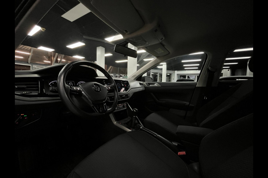 Volkswagen Polo 1.0 Business | PDC | Clima | Stoelverwarming |