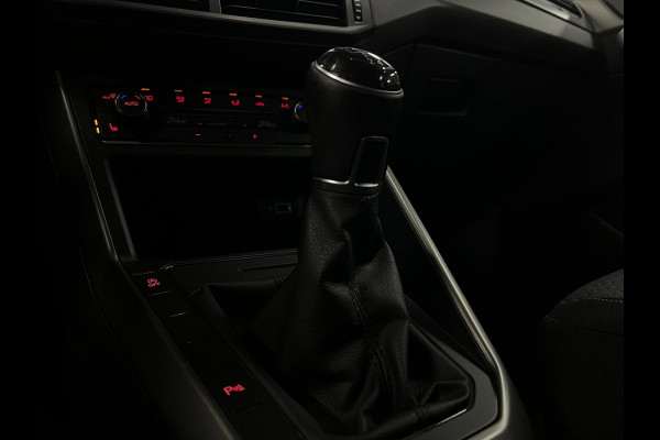 Volkswagen Polo 1.0 Business | PDC | Clima | Stoelverwarming |