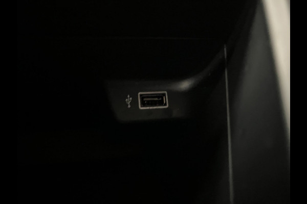 Volkswagen Polo 1.0 Business | PDC | Clima | Stoelverwarming |