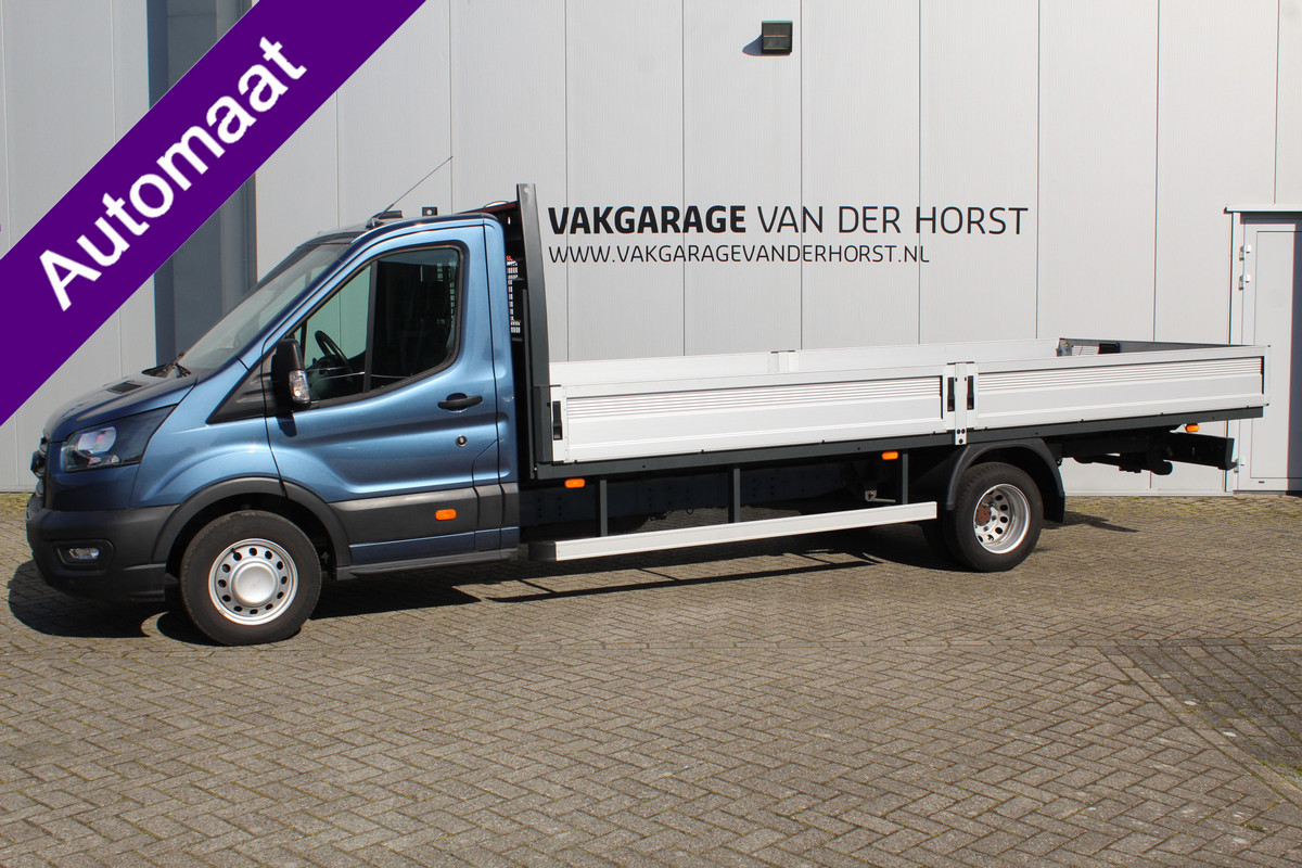 Ford Transit 350 2.0-165pk TDCI L5H1 Trend RWD Chassis enkele cabine met open laadbak AUTOMAAT ! Unieke bedrijfswagen ! Slechts 12.700km ! Airco, stoel-, spiegel- en voorraamverw., metallic lak, adapt. cruise cntrl, dodehoek assistent, camera, parkeersensoren voor, trekhaak etc.