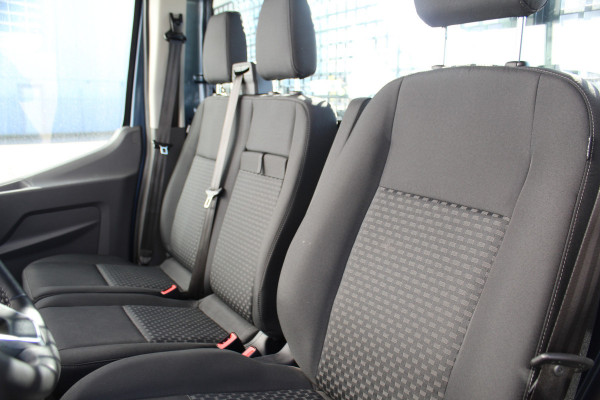 Ford Transit 350 2.0-165pk TDCI L5H1 Trend RWD Chassis enkele cabine met open laadbak AUTOMAAT ! Unieke bedrijfswagen ! Slechts 12.700km ! Airco, stoel-, spiegel- en voorraamverw., metallic lak, adapt. cruise cntrl, dodehoek assistent, camera, parkeersensoren voor, trekhaak etc.