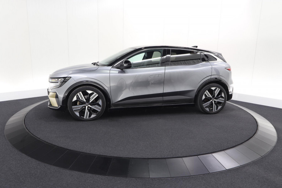 Renault Mégane E-Tech EV60 Optimum Charge Iconic | Adaptieve Cruise Control | Winterpakket | Dodehoekdetectie | Harman Kardon