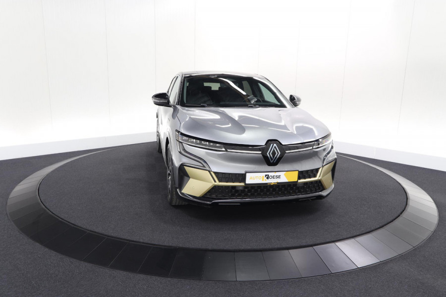Renault Mégane E-Tech EV60 Optimum Charge Iconic | Adaptieve Cruise Control | Winterpakket | Dodehoekdetectie | Harman Kardon