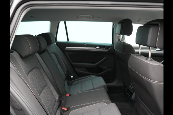 Volkswagen Passat Variant 1.4 TSI GTE Business PHEV 218pk Dealer O.H. | Trekhaak Af Fabriek | Adaptive Cruise | Camera | Sportstoelen Massage & Memory | Keyless | Apple Carplay | Blis | Stoelverwarming | Navigatie | DAB | Plug In Hybrid |