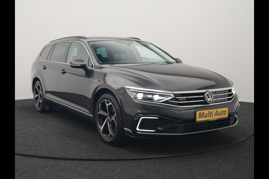 Volkswagen Passat Variant 1.4 TSI GTE Business PHEV 218pk Dealer O.H. | Trekhaak Af Fabriek | Adaptive Cruise | Camera | Sportstoelen Massage & Memory | Keyless | Apple Carplay | Blis | Stoelverwarming | Navigatie | DAB | Plug In Hybrid |