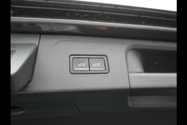 Volkswagen Passat Variant 1.4 TSI GTE Business PHEV 218pk Dealer O.H. | Trekhaak Af Fabriek | Adaptive Cruise | Camera | Sportstoelen Massage & Memory | Keyless | Apple Carplay | Blis | Stoelverwarming | Navigatie | DAB | Plug In Hybrid |