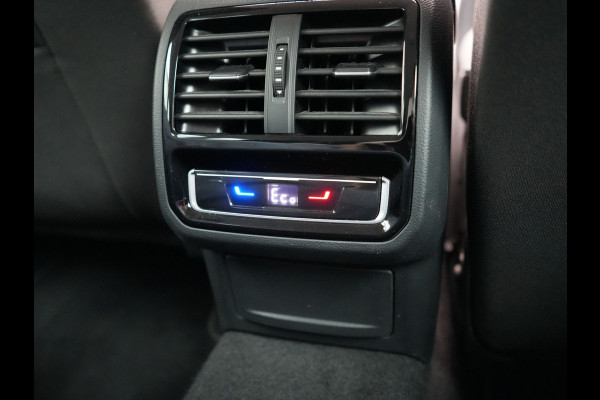 Volkswagen Passat Variant 1.4 TSI GTE Business PHEV 218pk Dealer O.H. | Trekhaak Af Fabriek | Adaptive Cruise | Camera | Sportstoelen Massage & Memory | Keyless | Apple Carplay | Blis | Stoelverwarming | Navigatie | DAB | Plug In Hybrid |