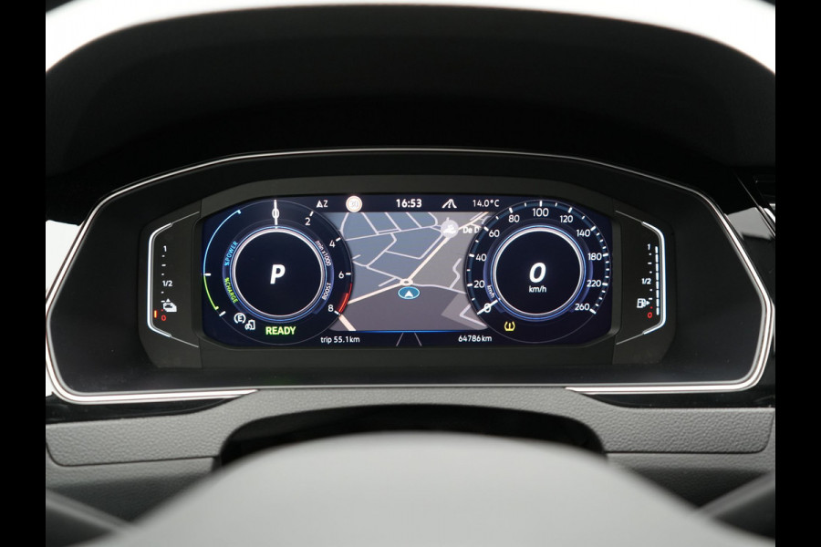 Volkswagen Passat Variant 1.4 TSI GTE Business PHEV 218pk Dealer O.H. | Trekhaak Af Fabriek | Adaptive Cruise | Camera | Sportstoelen Massage & Memory | Keyless | Apple Carplay | Blis | Stoelverwarming | Navigatie | DAB | Plug In Hybrid |