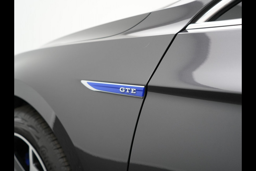 Volkswagen Passat Variant 1.4 TSI GTE Business PHEV 218pk Dealer O.H. | Trekhaak Af Fabriek | Adaptive Cruise | Camera | Sportstoelen Massage & Memory | Keyless | Apple Carplay | Blis | Stoelverwarming | Navigatie | DAB | Plug In Hybrid |