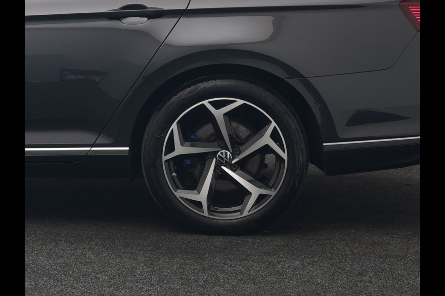 Volkswagen Passat Variant 1.4 TSI GTE Business PHEV 218pk Dealer O.H. | Trekhaak Af Fabriek | Adaptive Cruise | Camera | Sportstoelen Massage & Memory | Keyless | Apple Carplay | Blis | Stoelverwarming | Navigatie | DAB | Plug In Hybrid |