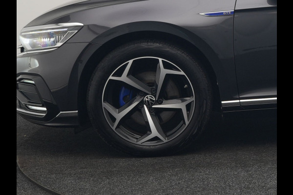 Volkswagen Passat Variant 1.4 TSI GTE Business PHEV 218pk Dealer O.H. | Trekhaak Af Fabriek | Adaptive Cruise | Camera | Sportstoelen Massage & Memory | Keyless | Apple Carplay | Blis | Stoelverwarming | Navigatie | DAB | Plug In Hybrid |
