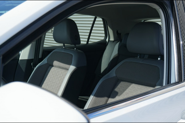 Volkswagen T-Cross 116PK Style Automaat | ADAPTIVE CRUISE | CAMERA | WINTERPACK