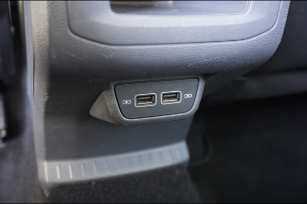 Volkswagen T-Cross 116PK Style Automaat | ADAPTIVE CRUISE | CAMERA | WINTERPACK