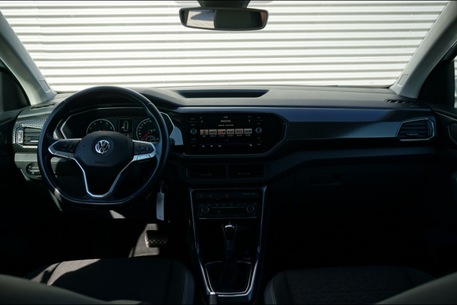 Volkswagen T-Cross 116PK Style Automaat | ADAPTIVE CRUISE | CAMERA | WINTERPACK