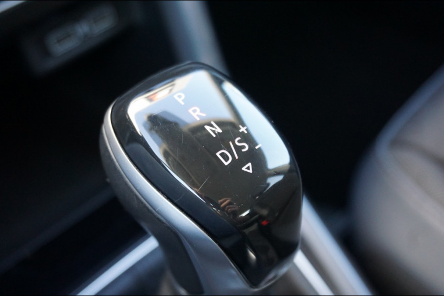 Volkswagen T-Cross 116PK Style Automaat | ADAPTIVE CRUISE | CAMERA | WINTERPACK