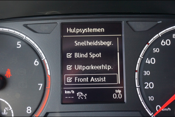 Volkswagen T-Cross 116PK Style Automaat | ADAPTIVE CRUISE | CAMERA | WINTERPACK