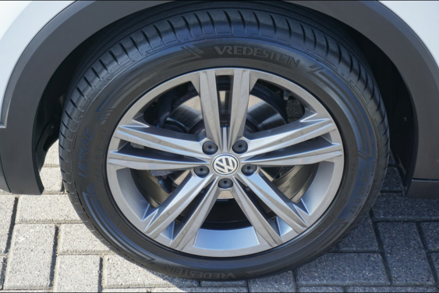 Volkswagen T-Cross 116PK Style Automaat | ADAPTIVE CRUISE | CAMERA | WINTERPACK