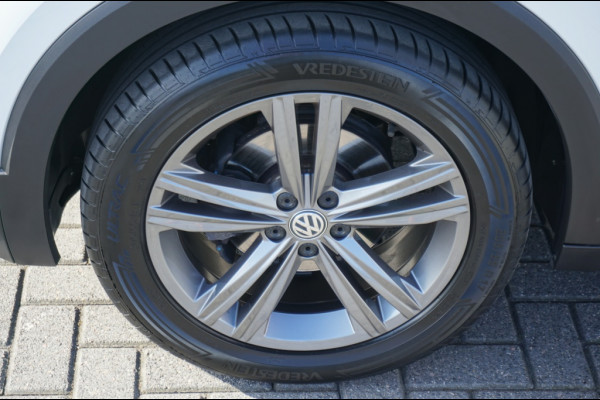 Volkswagen T-Cross 116PK Style Automaat | ADAPTIVE CRUISE | CAMERA | WINTERPACK