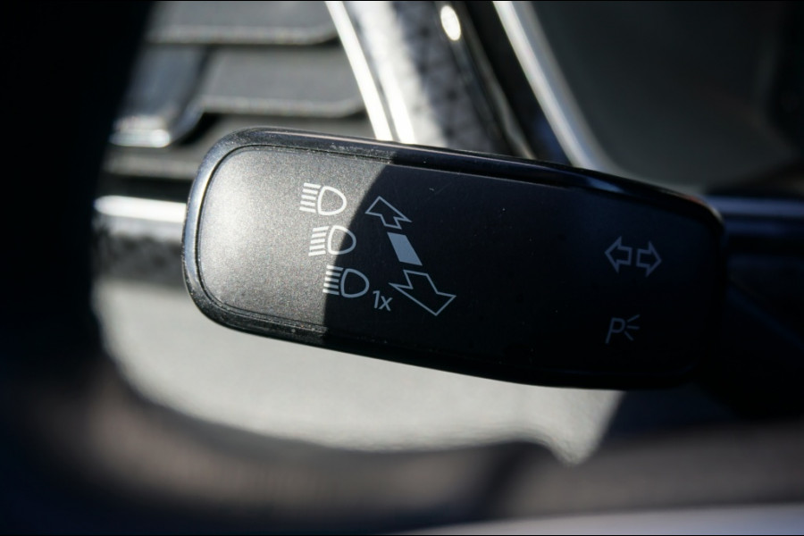 Volkswagen T-Cross 116PK Style Automaat | ADAPTIVE CRUISE | CAMERA | WINTERPACK