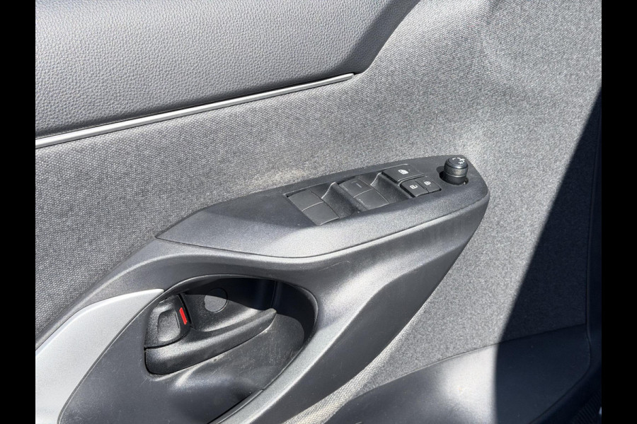 Toyota Yaris Cross 1.5 Hybrid ACTIVE . APPLE CARPLAY & ANDRIOD AUTO . ACHTERUITRIJ CAMERA . ADAPTIEVE CRUISE CONTROL .