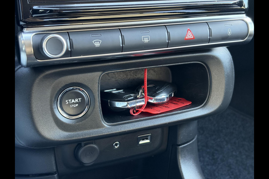 Citroën C3 1.2 PureTech S&S Shine Camera,Navi,D-riem vervangen in 2024,Keyless,PDc V+A,Clima,Cruise,Rijstrooksensor,Dodehoek,N.A.P,110pk,Lm velgen,N.A.P,Apk tot 03-2027