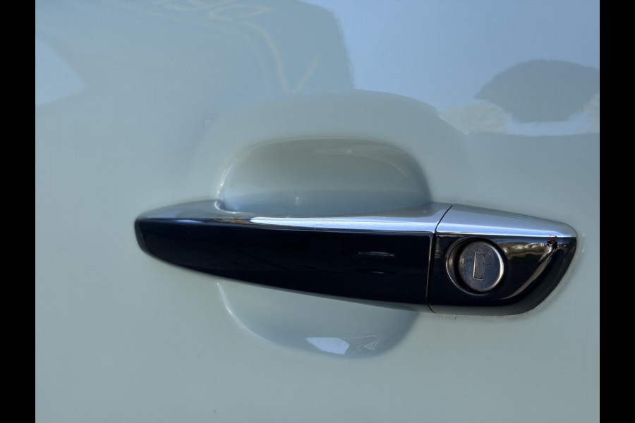 Citroën C3 1.2 PureTech S&S Shine Camera,Navi,D-riem vervangen in 2024,Keyless,PDc V+A,Clima,Cruise,Rijstrooksensor,Dodehoek,N.A.P,110pk,Lm velgen,N.A.P,Apk tot 03-2027