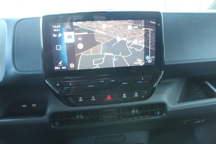 Volkswagen ID. Buzz Cargo 150KW -- 77 kWh acccu WLTP 418KM ✓ SoH 99,4% ✓ 3-zits ✓ navigatie ✓ lm velgen