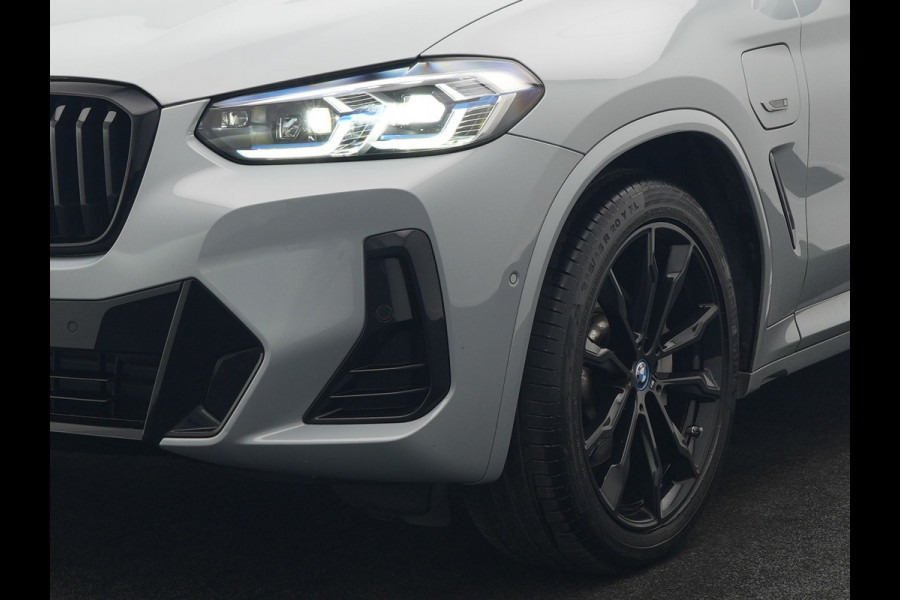 BMW X3 xDrive30e M Sport PHEV 293pk Dealer O.H. | Head Up | Laser LED | 360 Camera | Lederen Sportstoelen Verwarmd | Keyless | Blis | Apple Carplay | Hifi Audio | Sfeerverlichting | Navigatie | DAB | Cruise Control | 20"L.M | Plug In Hybrid |