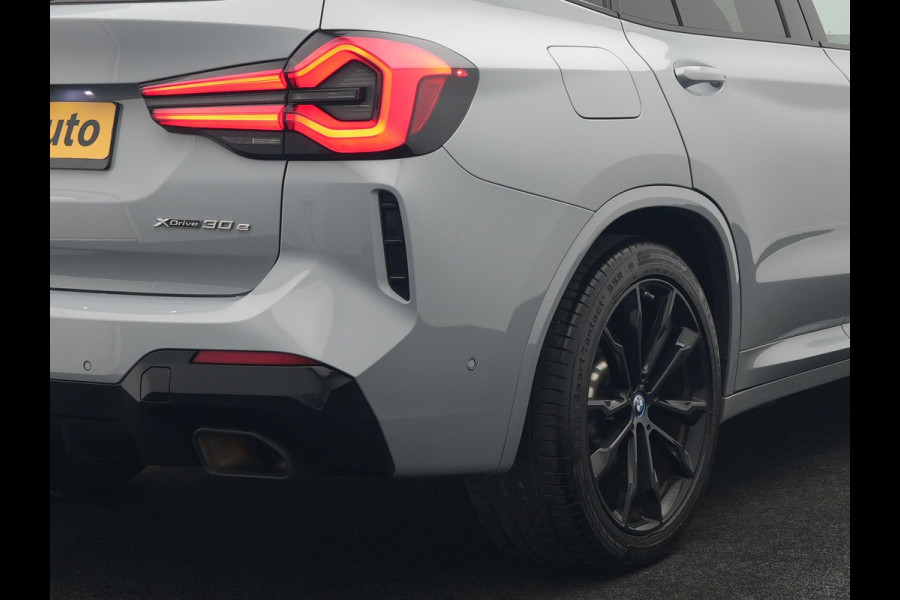 BMW X3 xDrive30e M Sport PHEV 293pk Dealer O.H. | Head Up | Laser LED | 360 Camera | Lederen Sportstoelen Verwarmd | Keyless | Blis | Apple Carplay | Hifi Audio | Sfeerverlichting | Navigatie | DAB | Cruise Control | 20"L.M | Plug In Hybrid |