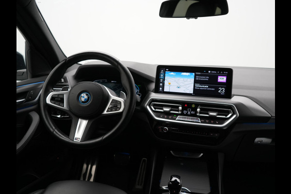 BMW X3 xDrive30e M Sport PHEV 293pk Dealer O.H. | Head Up | Laser LED | 360 Camera | Lederen Sportstoelen Verwarmd | Keyless | Blis | Apple Carplay | Hifi Audio | Sfeerverlichting | Navigatie | DAB | Cruise Control | 20"L.M | Plug In Hybrid |