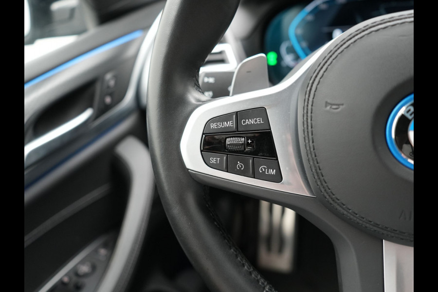 BMW X3 xDrive30e M Sport PHEV 293pk Dealer O.H. | Head Up | Laser LED | 360 Camera | Lederen Sportstoelen Verwarmd | Keyless | Blis | Apple Carplay | Hifi Audio | Sfeerverlichting | Navigatie | DAB | Cruise Control | 20"L.M | Plug In Hybrid |