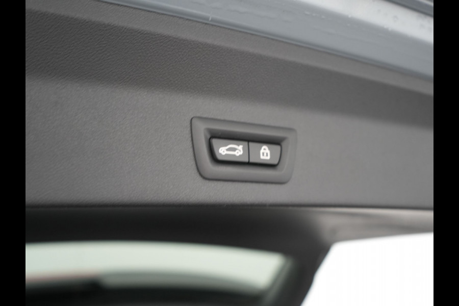 BMW X3 xDrive30e M Sport PHEV 293pk Dealer O.H. | Head Up | Laser LED | 360 Camera | Lederen Sportstoelen Verwarmd | Keyless | Blis | Apple Carplay | Hifi Audio | Sfeerverlichting | Navigatie | DAB | Cruise Control | 20"L.M | Plug In Hybrid |