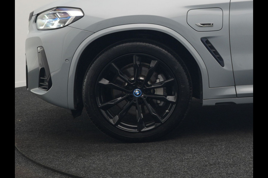 BMW X3 xDrive30e M Sport PHEV 293pk Dealer O.H. | Head Up | Laser LED | 360 Camera | Lederen Sportstoelen Verwarmd | Keyless | Blis | Apple Carplay | Hifi Audio | Sfeerverlichting | Navigatie | DAB | Cruise Control | 20"L.M | Plug In Hybrid |