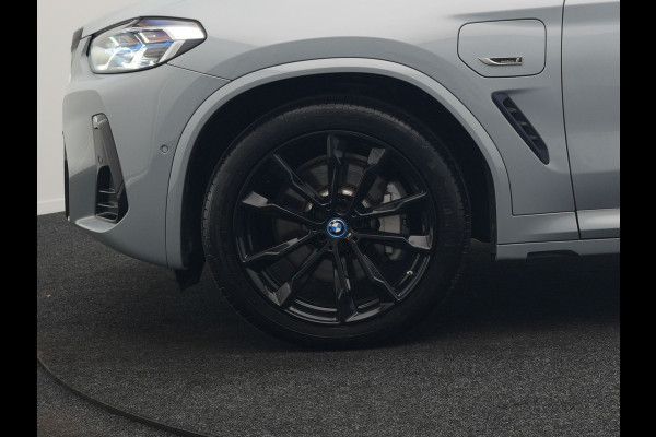 BMW X3 xDrive30e M Sport PHEV 293pk Dealer O.H. | Head Up | Laser LED | 360 Camera | Lederen Sportstoelen Verwarmd | Keyless | Blis | Apple Carplay | Hifi Audio | Sfeerverlichting | Navigatie | DAB | Cruise Control | 20"L.M | Plug In Hybrid |