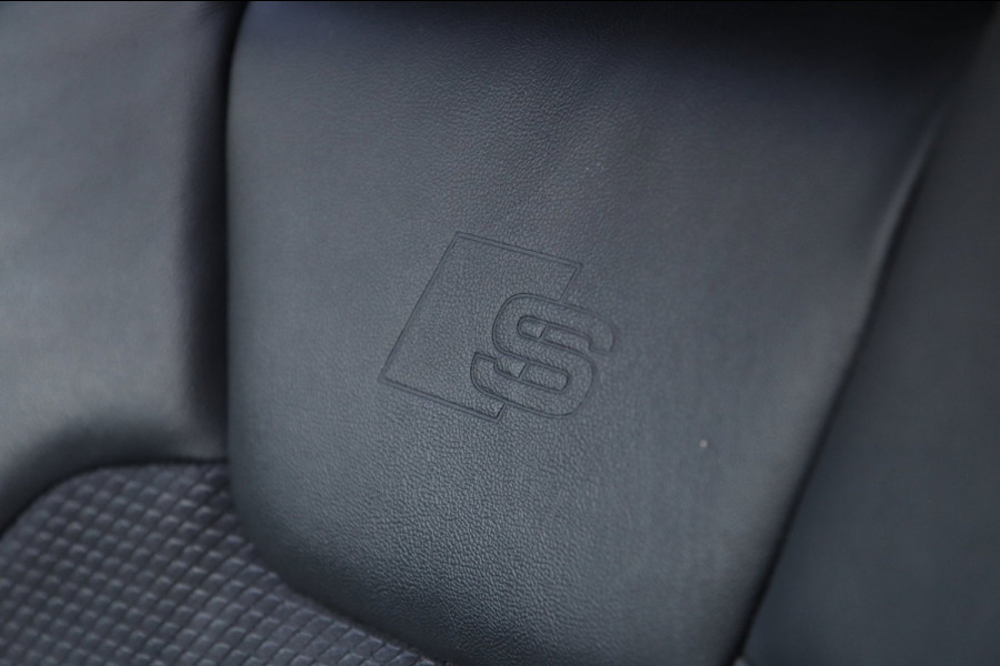 Audi Q5 50 TFSI e quattro S Line / PANODAK / B&O / CAMERA / KEYLESS