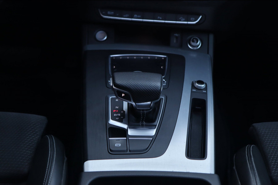 Audi Q5 50 TFSI e quattro S Line / PANODAK / B&O / CAMERA / KEYLESS