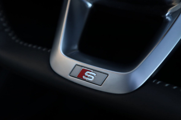 Audi Q5 50 TFSI e quattro S Line / PANODAK / B&O / CAMERA / KEYLESS