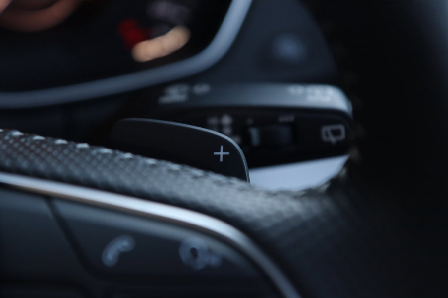 Audi Q5 50 TFSI e quattro S Line / PANODAK / B&O / CAMERA / KEYLESS