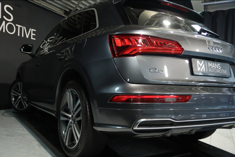 Audi Q5 50 TFSI e quattro S Line / PANODAK / B&O / CAMERA / KEYLESS