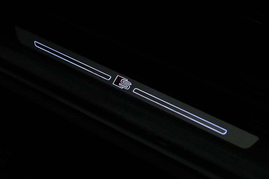 Audi Q5 50 TFSI e quattro S Line / PANODAK / B&O / CAMERA / KEYLESS