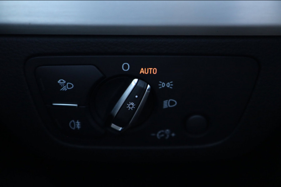 Audi Q5 50 TFSI e quattro S Line / PANODAK / B&O / CAMERA / KEYLESS