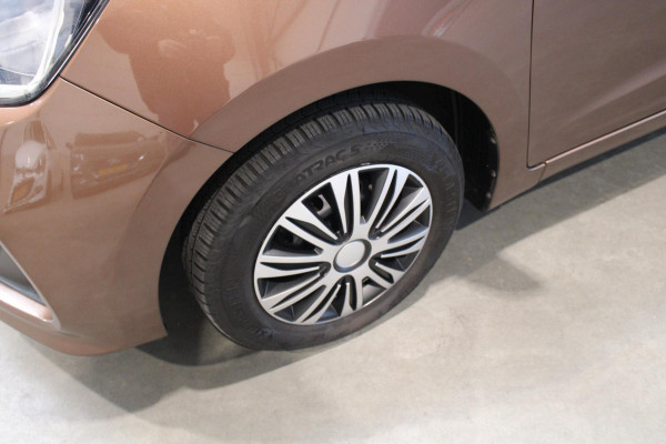 Hyundai i10 1.0i Comfort Cruise controle Climatronic Rijklaar incl onderhoud Bovag garantie