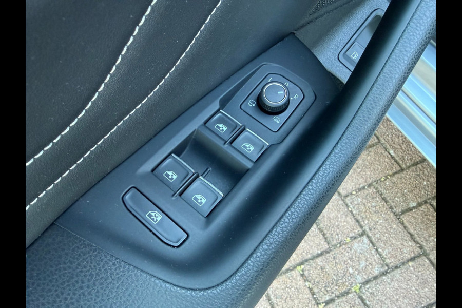 Volkswagen Arteon 1.4TSI Hybrid R-Line | Pano | Virtual |HUD