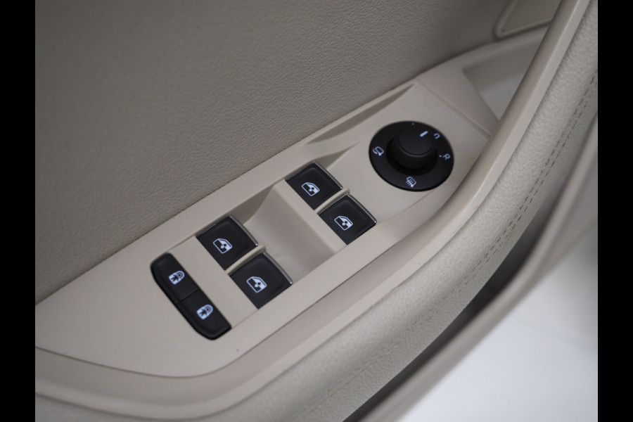 Škoda Superb Combi 1.4 TSI iV Laurin & Klement | Trekhaak | Leder | Canton | 360 | Keyless | Adaptive Cruise | Virtual | Memory | Carplay